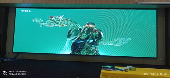 P3 Trạm hiển thị LED đủ màu trong nhà Sân bay Màn hình quảng cáo LED lớn 320 * 160mm